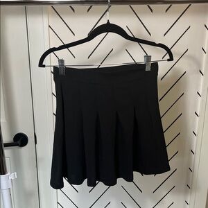 Trixxi Elegant Black Pleated Mini Skirt